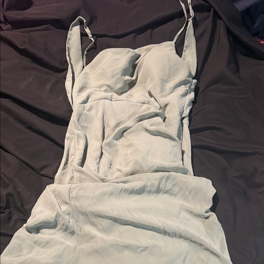 Elegant Backless Dress in Light Gray